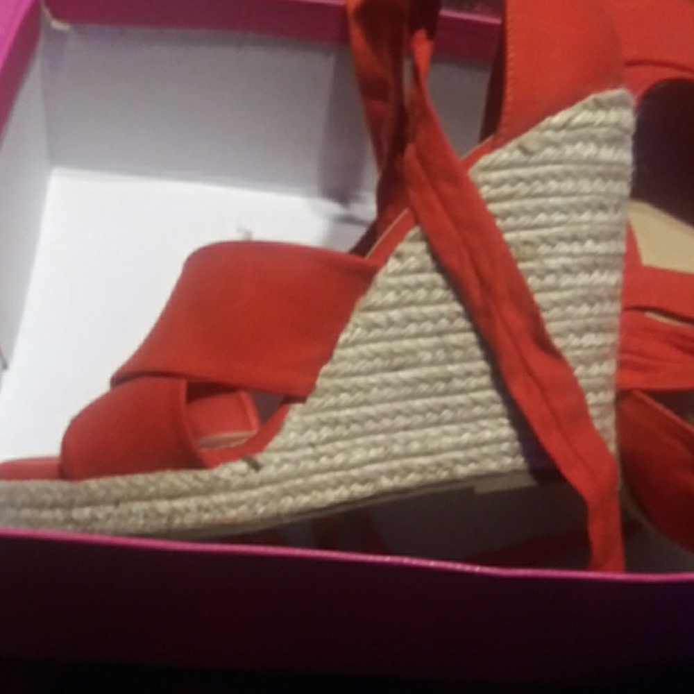 Never worn wedge